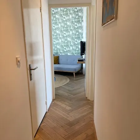 Finns City Center, Privat Parking Lägenhet Zandvoort